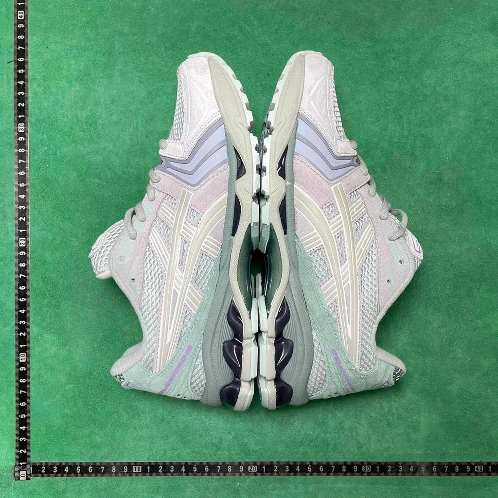 Asics Gel-Kayano 14 Gris